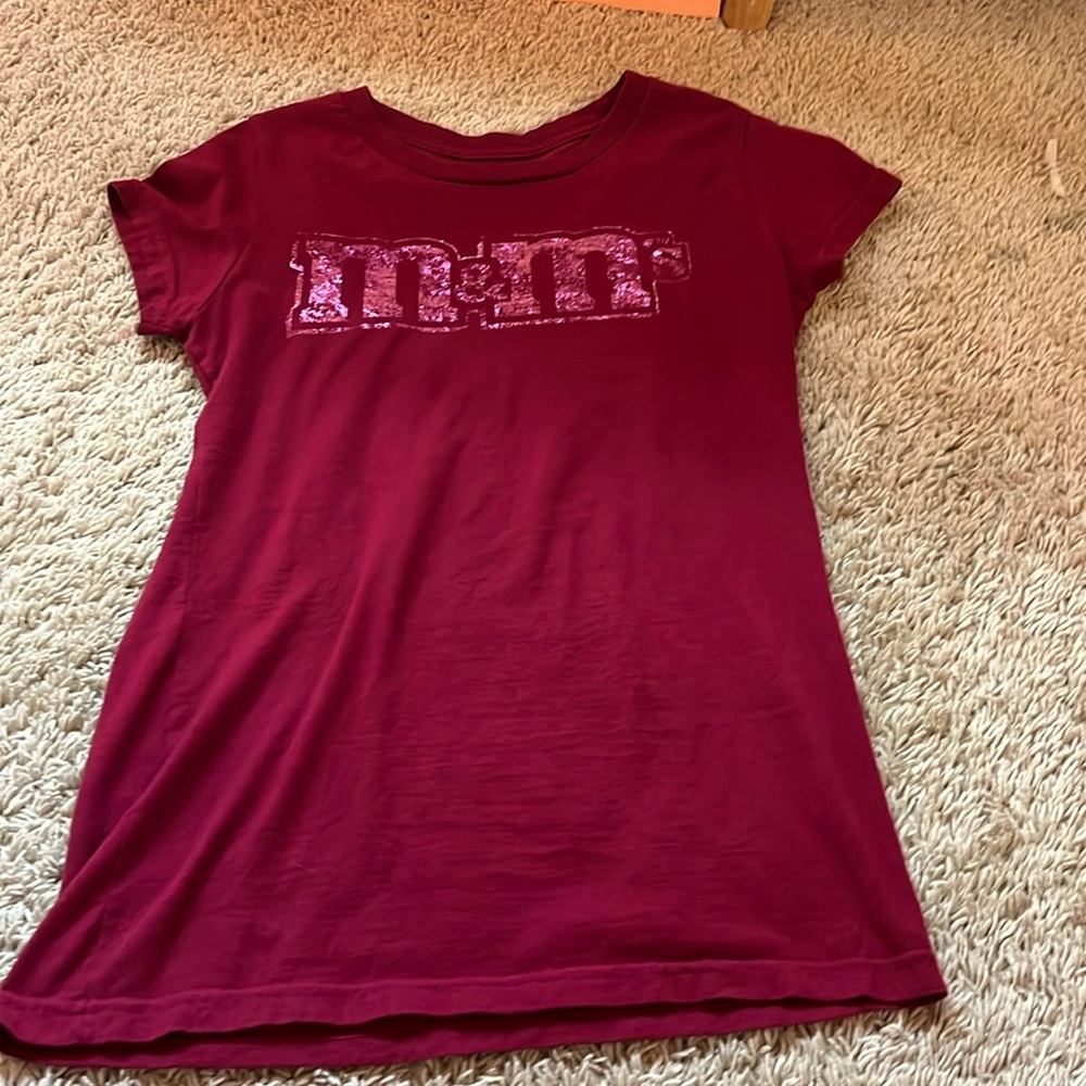 Small maroon m&m shirt